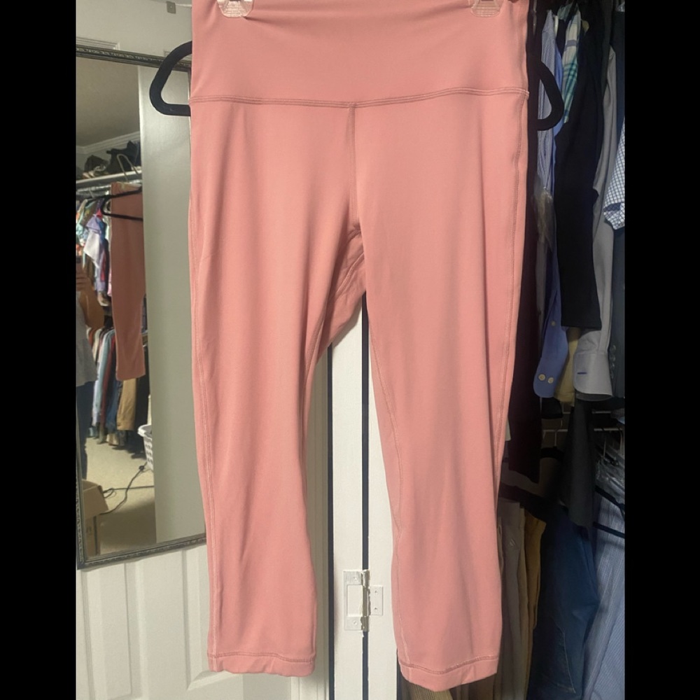 Lululemon 21 inch Align leggings in light pink